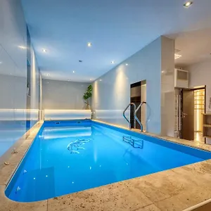 Villa La - Piscine / Karaoke / Jeux France